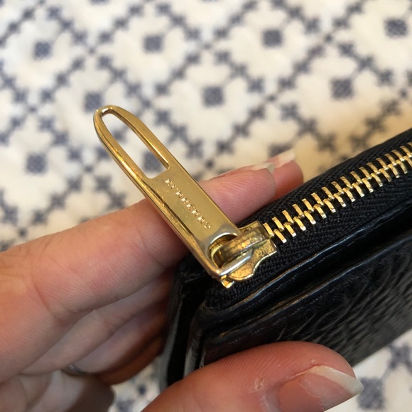 Burberry Alvington Continental Wallet - Picture 5 of 7